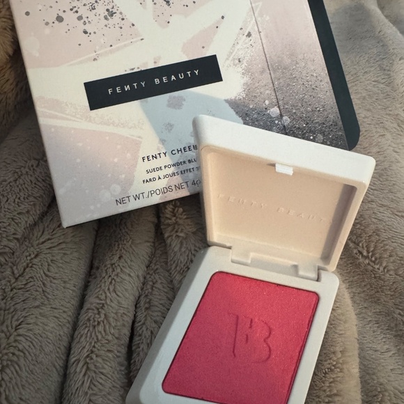 Fenty Blush - Picture 4 of 4